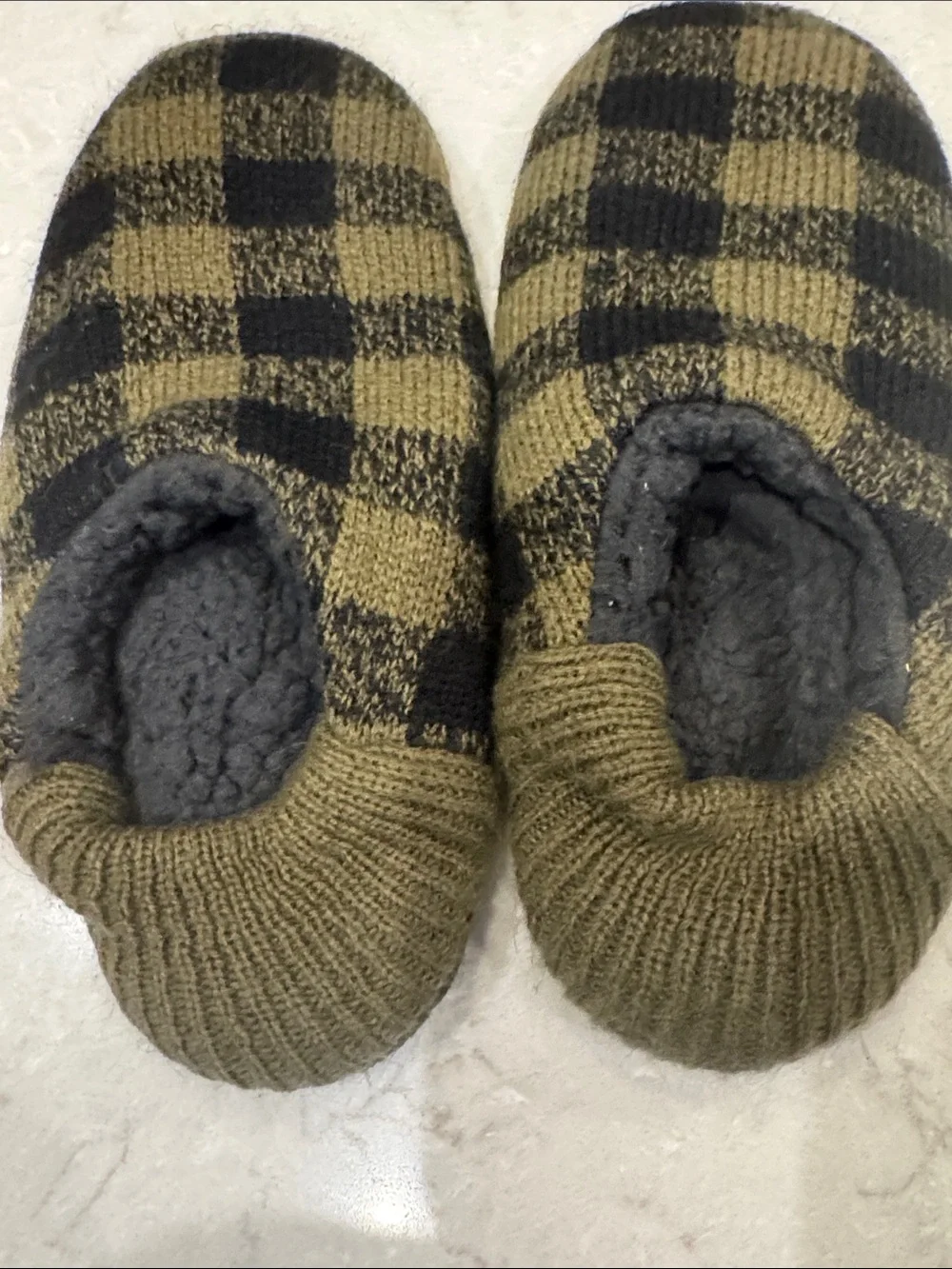Unlnown cozy slipper